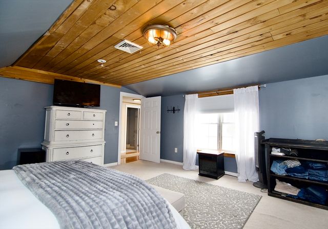 440 Chauncey Walker St, Belchertown, MA 01007