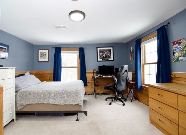 440 Chauncey Walker St, Belchertown, MA 01007