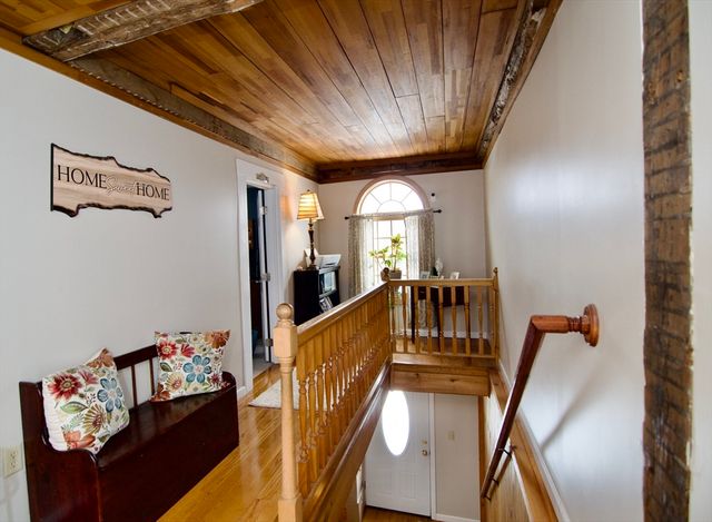 440 Chauncey Walker St, Belchertown, MA 01007