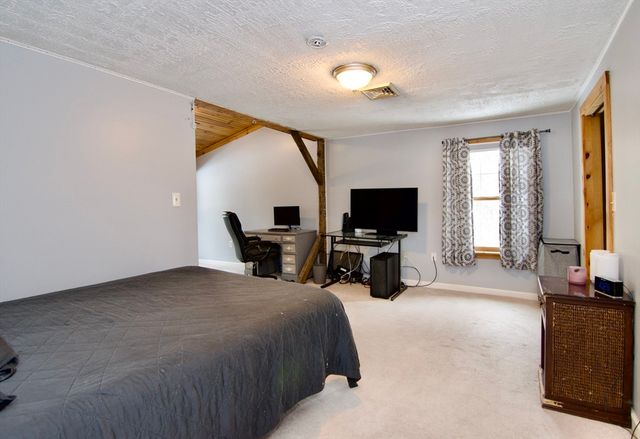 440 Chauncey Walker St, Belchertown, MA 01007