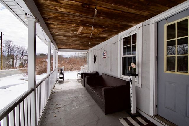 440 Chauncey Walker St, Belchertown, MA 01007