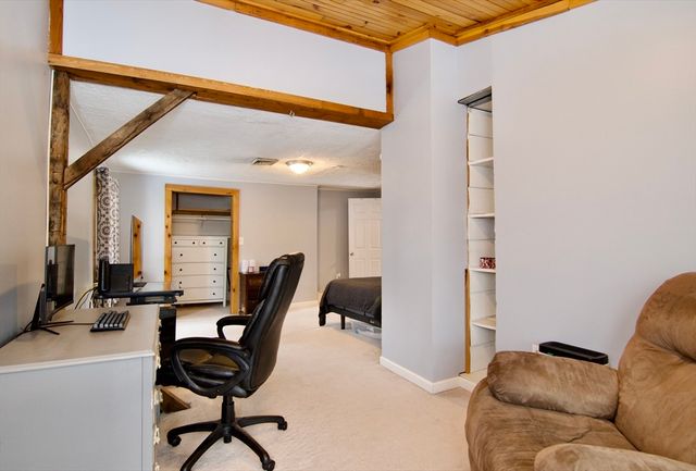 440 Chauncey Walker St, Belchertown, MA 01007