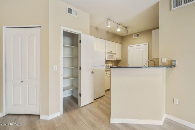 1701 E COLTER Street 234, Phoenix, AZ 85016