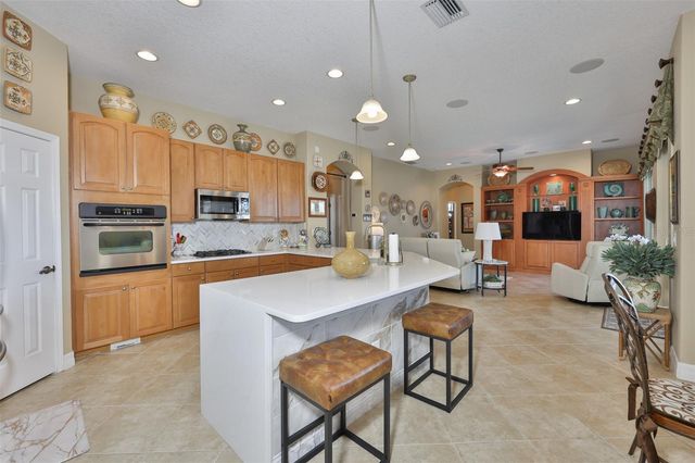 328 NOBLE FAIRE DRIVE, Sun City Center, FL 33573