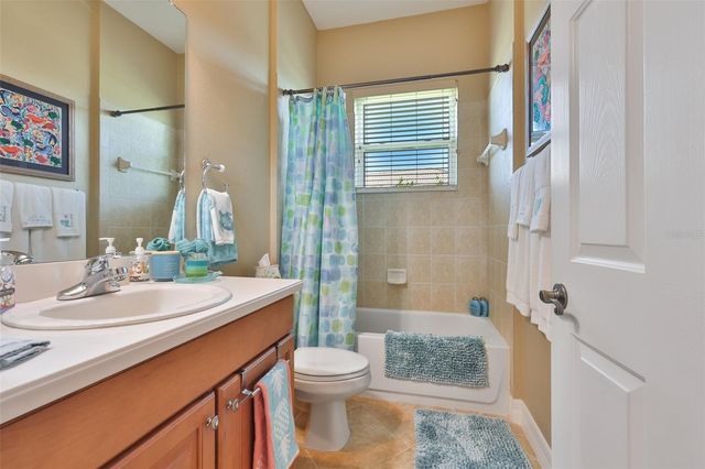 328 NOBLE FAIRE DRIVE, Sun City Center, FL 33573