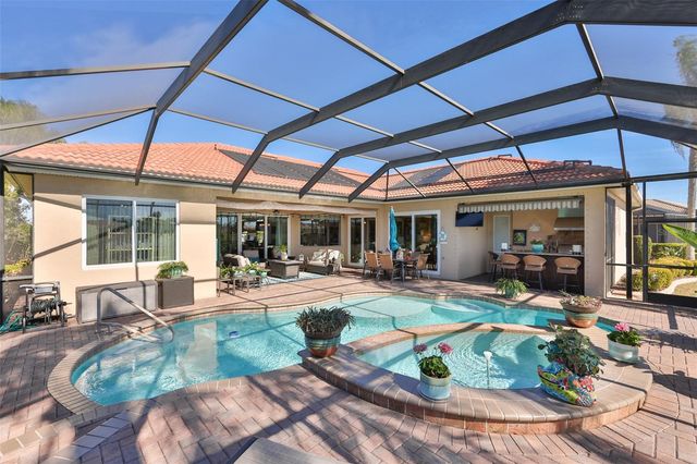 328 NOBLE FAIRE DRIVE, Sun City Center, FL 33573