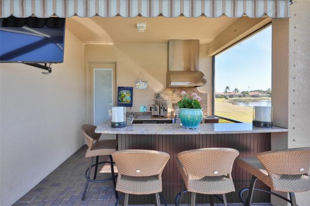 328 NOBLE FAIRE DRIVE, Sun City Center, FL 33573