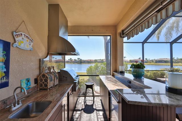 328 NOBLE FAIRE DRIVE, Sun City Center, FL 33573