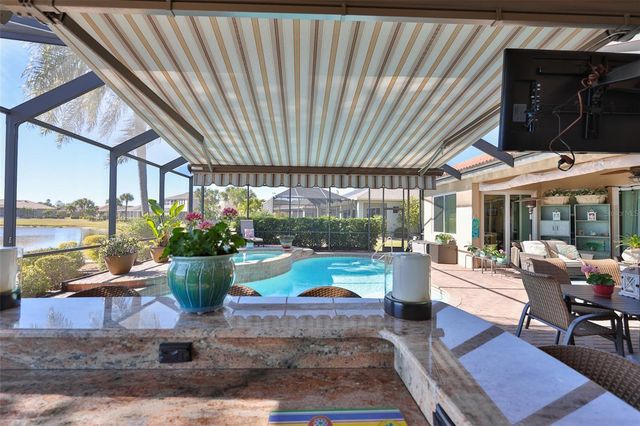 328 NOBLE FAIRE DRIVE, Sun City Center, FL 33573