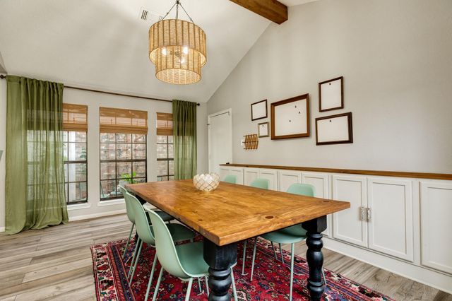 214 Zinnia Street, Lake Jackson, TX 77566