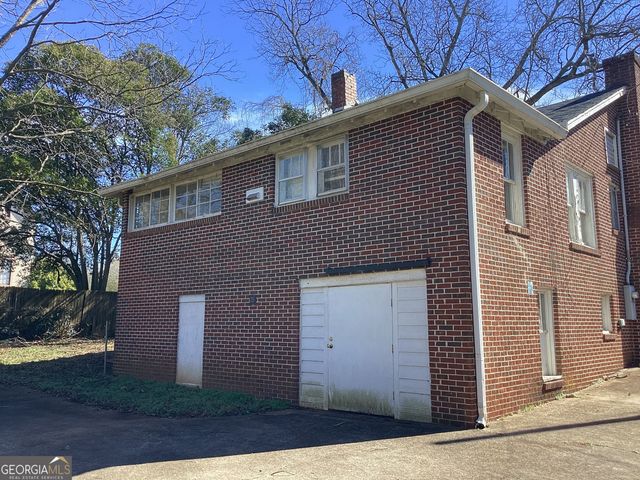 64 College Avenue, Commerce, GA 30529