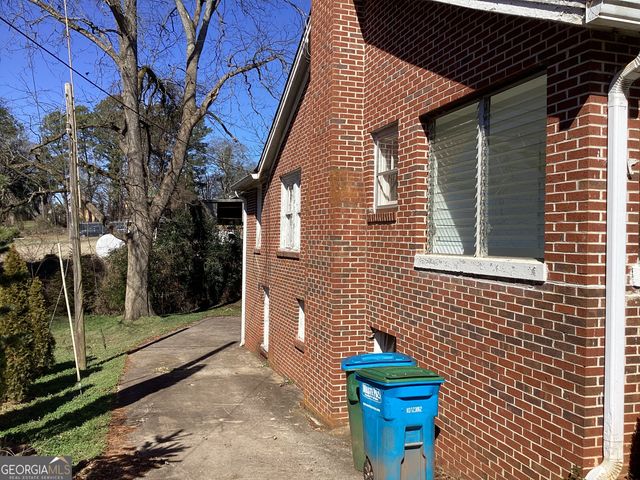 64 College Avenue, Commerce, GA 30529