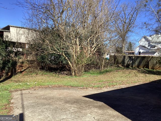 64 College Avenue, Commerce, GA 30529