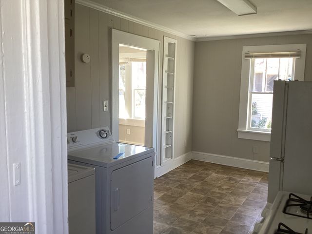 64 College Avenue, Commerce, GA 30529