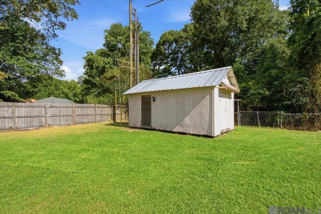 12915 N Oak Tree Dr, Baton Rouge, LA 70818