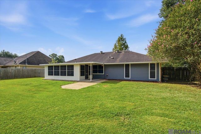 12915 N Oak Tree Dr, Baton Rouge, LA 70818