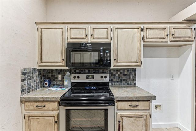 1220 Eastview Circle, Yukon, OK 73099