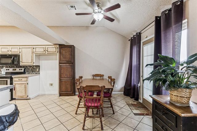 1220 Eastview Circle, Yukon, OK 73099