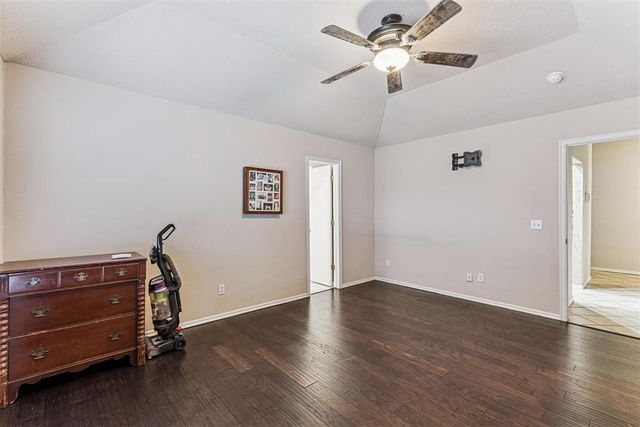 1220 Eastview Circle, Yukon, OK 73099