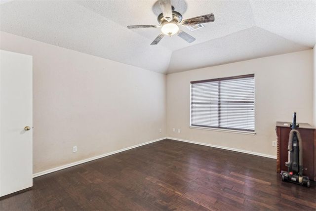 1220 Eastview Circle, Yukon, OK 73099