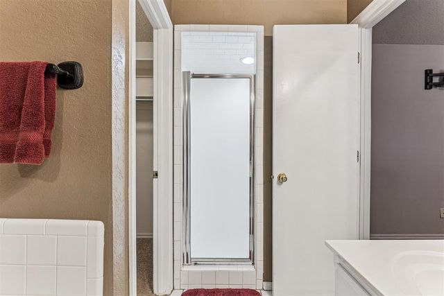 1220 Eastview Circle, Yukon, OK 73099