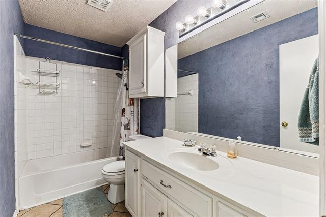 1220 Eastview Circle, Yukon, OK 73099