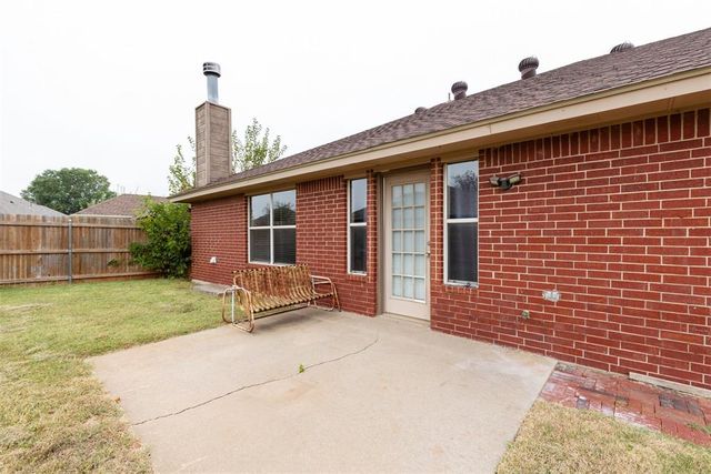 1220 Eastview Circle, Yukon, OK 73099