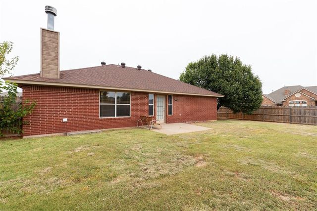 1220 Eastview Circle, Yukon, OK 73099