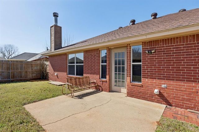 1220 Eastview Circle, Yukon, OK 73099