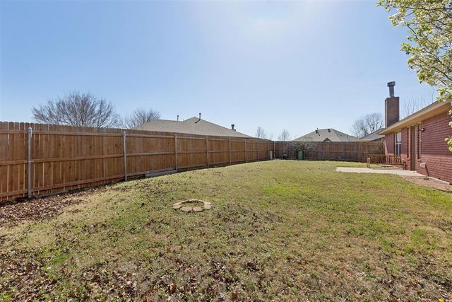 1220 Eastview Circle, Yukon, OK 73099