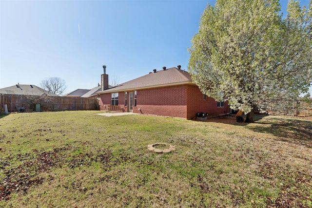 1220 Eastview Circle, Yukon, OK 73099