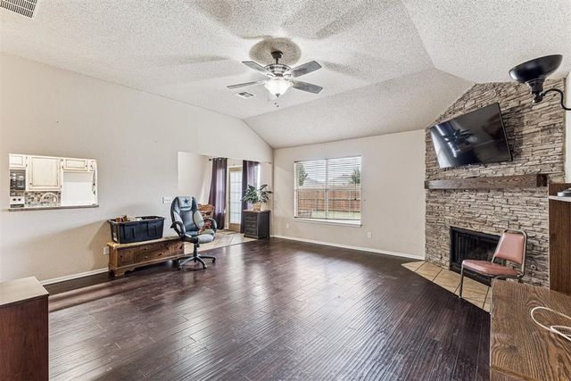 1220 Eastview Circle, Yukon, OK 73099