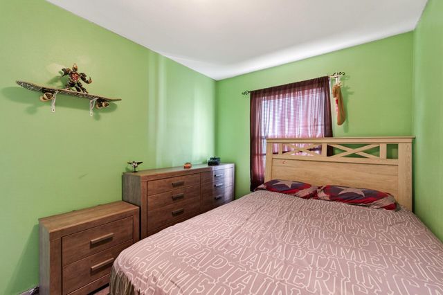 2144 Geranium Avenue E, Saint Paul, MN 55119