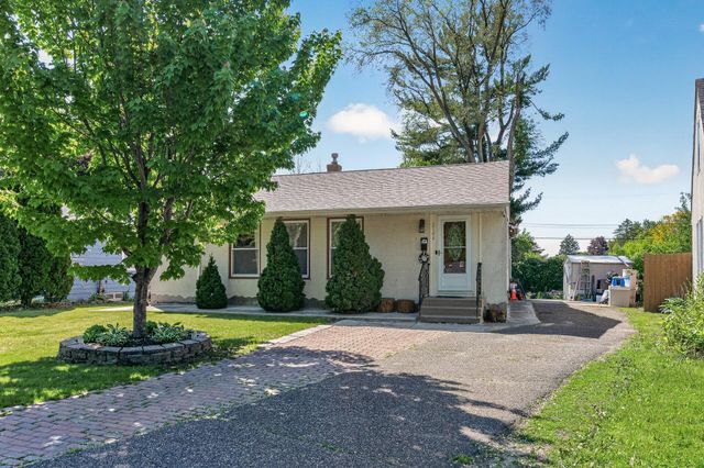 2144 Geranium Avenue E, Saint Paul, MN 55119