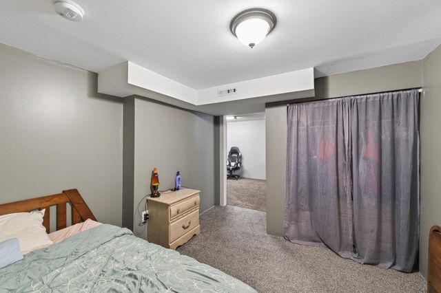 2144 Geranium Avenue E, Saint Paul, MN 55119