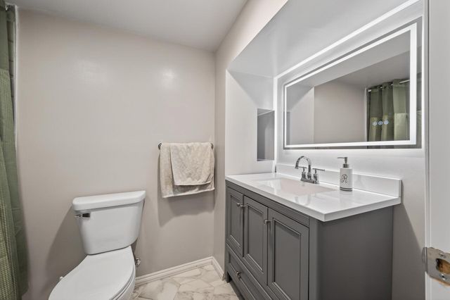 2144 Geranium Avenue E, Saint Paul, MN 55119
