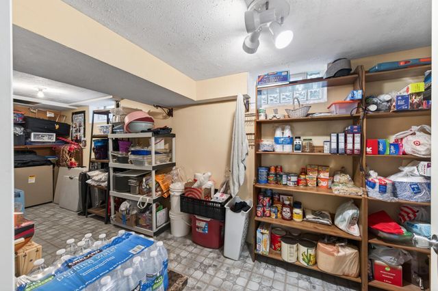 2144 Geranium Avenue E, Saint Paul, MN 55119