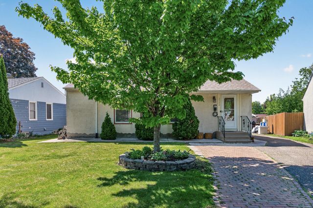 2144 Geranium Avenue E, Saint Paul, MN 55119