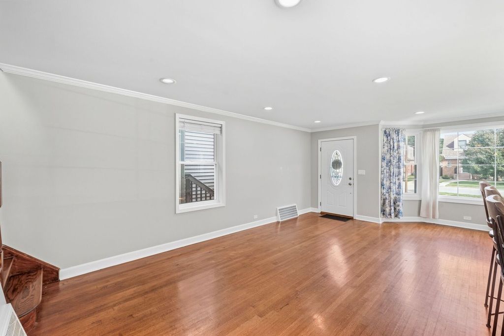 7731 W Palatine Avenue, Chicago, IL 60631 — photo 5