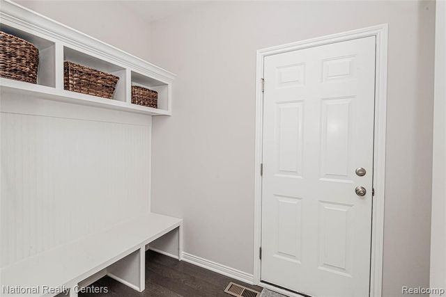 10392 Valley Creek Drive, Goodrich, MI 48438