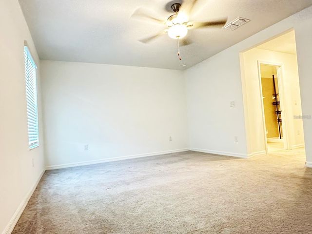 8239 CRESCENT OAKS DRIVE, New Port Richey, FL 34655