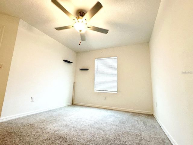 8239 CRESCENT OAKS DRIVE, New Port Richey, FL 34655