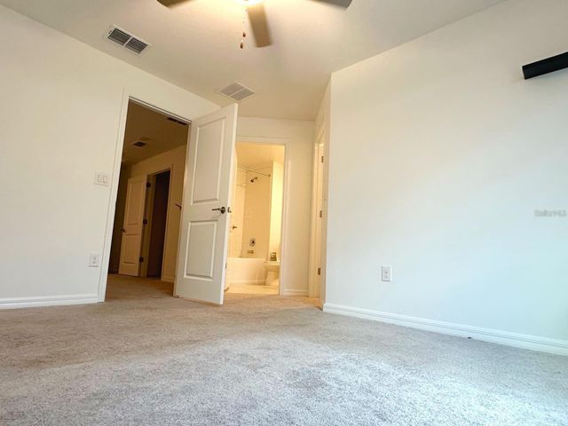 8239 CRESCENT OAKS DRIVE, New Port Richey, FL 34655