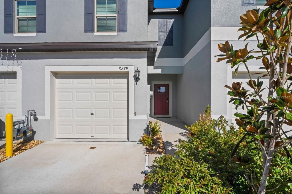 8239 CRESCENT OAKS DRIVE, New Port Richey, FL 34655