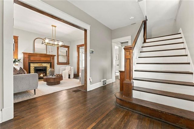 1211 W 40th Street, Kansas City, MO 64111