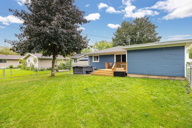 1406 HAZEL STREET, Oshkosh, WI 54901