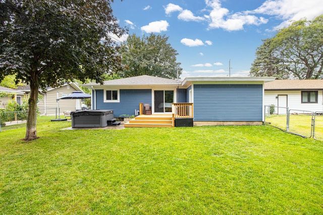 1406 HAZEL STREET, Oshkosh, WI 54901