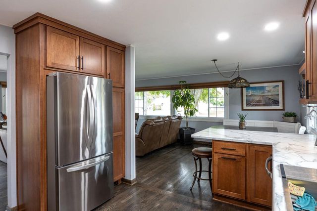 1406 HAZEL STREET, Oshkosh, WI 54901