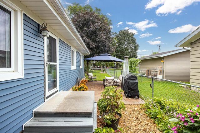1406 HAZEL STREET, Oshkosh, WI 54901