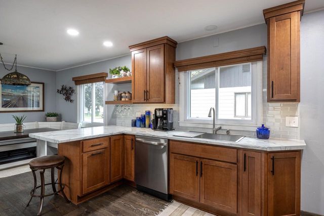 1406 HAZEL STREET, Oshkosh, WI 54901